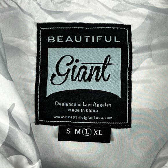 Beautiful Giant Gray Camo Packable Hooded Full Zip Windbreaker Jacket Mens Large - Picture 7 of 9